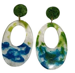 Pendientes de resina hechos a mano con un nuevo diseño, hermosos, únicos e innovadores, de la MAESTRA DE LA ARTE INDIA. - Product Image 3