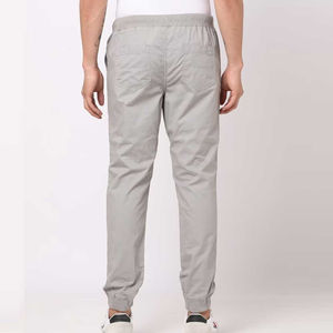 Vente en gros de pantalons de survêtement pour hommes personnalisés 2025, conçus sur mesure, confortables, avec des poches latérales, pantalons pour hommes - Product Image 3