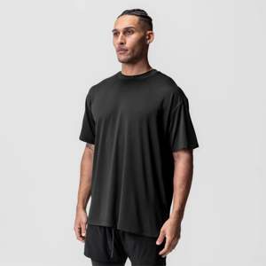 Camiseta de entrenamiento oscura de gran tamaño Camiseta de gimnasio de rendimiento Camiseta de entrenamiento atlético Boxy Fit de secado rápido que absorbe el sudor, antimicrobiano - Product Image 1