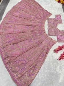 Broderie faite à la main de dernier style pour femmes Lehenga <span class=keywords><strong>Choli</strong></span> belle tendance couture motif imprimé indien pakistanais festif - Product Image 5