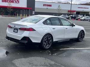 B-M-W Serie 5 530i xDrive AWD 2024 - Product Image 5