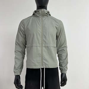 Veste de course à coque souple personnalisée en gros, col montant, coupe-vent, séchage rapide, fermeture éclair, imperméable, aventures en plein air d'hiver - Product Image 6