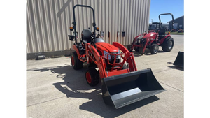 Tracteur utilitaire Kioti CK30/CX2510 30HP, transmission fluide, groupe motopropulseur fiable, idéal pour la préparation des terres et le travail du sol. - Product Image 3