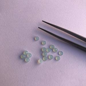 Cabujón redondo de corte rosa de Calcedonia Aqua Natural de 5mm al por mayor de Alibaba en línea semiprecioso para joyería Alibaba India - Product Image 1