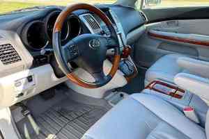 2022 RX 350 75001-100000 ไมล์ 270 แรงม้า เครื่องยนต์ V6 ขับเคลื่อนสี่ล้อ รุ่นพรีเมียมพลัส พวงมาลัยซ้าย เกียร์ธรรมดา เชื้อเพลิงดีเซล เบาะหนังด้านหลัง - Product Image 3