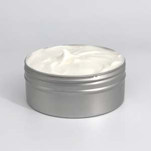 Crème Corporelle Hydratante FALL Y'ALL 200ml au Beurre de Karité et Vitamine C pour Éclaircir, Nourrir et Blanchir la Peau - Product Image 2