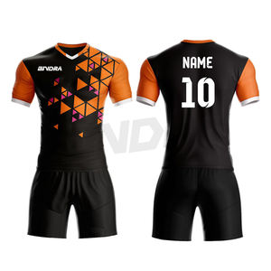 Conjunto de camiseta y pantalones cortos de fútbol, transpirable, en diferentes colores, tejido ligero diseñado para mayor comodidad, ropa de entrenamiento de secado rápido - Product Image 3