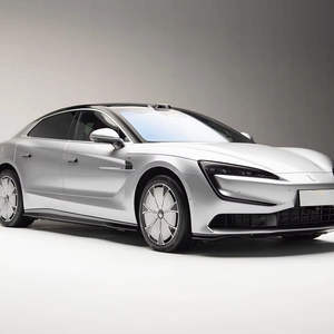 Vehículo Eléctrico Económico Usado, U7 Flagship, Vehículos de Nueva Energía, Eléctrico Puro, Híbrido, con Clasificación de Seguridad - Product Image 1