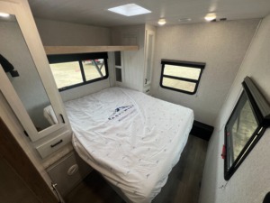 FOURNISSEUR DE NOUVELLES REMORQUES DE CAMPING LONGI TITUDE 230FK 2026 East To West À VENDRE - Product Image 5