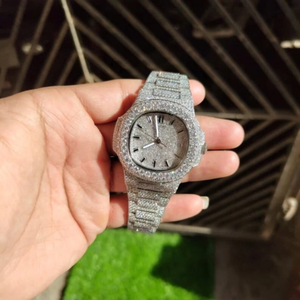 Montre de laboratoire en diamant de qualité supérieure sur la montre glacée en diamant de laboratoire DEF à prix d'usine - Product Image 3