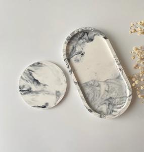 Vente de gros Plateau ovale de luxe personnalisé en résine et marbre Plateau de service avec incrustation en résine émaillée Plateau de forme ovale Variété de couleurs - Product Image 2