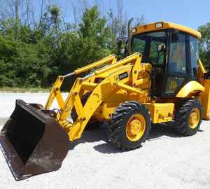 Chargeuse-pelleteuse compacte JCB 2CX haute puissance 4x4 Diesel Machine de construction avec chargeur frontal et pelle arrière - Product Image 4