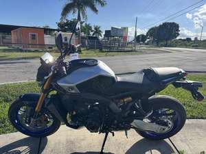 Oferta Especial Motocicleta MT-09 SP 2025 - Product Image 2