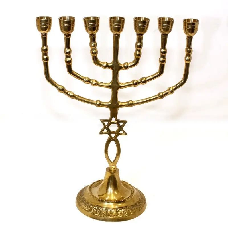 Exklusives Design Menorah Kerzenhalter zur Dekoration In verschiedenen Metall größen zu Großhandels preisen erhältlich