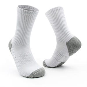 Vente en gros, faible MOQ, 10 paires de chaussettes de sport pour hommes, coton/fibre de bambou, séchage rapide, couleurs et logo personnalisés - Product Image 5