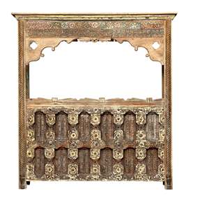 Barra de Bar Rústica Tallada con Puerta con Paneles y Toldo Floral Hechos de Madera - Product Image 3