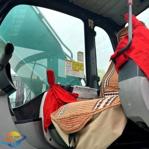 Excavatrice hydraulique Kobelco SK200LC-8, grand équipement d'ingénierie, d'occasion et en vente à bas prix - Product Image 4