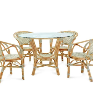 Vente chaude Pelangi Bistro Ensemble de salle à manger en rotin Ensemble de salle à manger confortable Table et chaises élégantes fabriquées à la main pour le jardin extérieur - Product Image 1