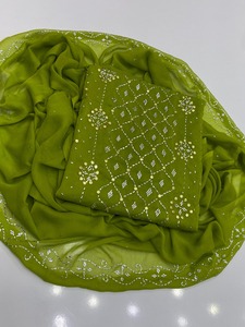 Traje Tradicional Pakistaní Mukesh Work, Diseño Elegante, Traje de Dos Piezas de Chifón sin Costuras con Dupatta para Bodas - Product Image 4