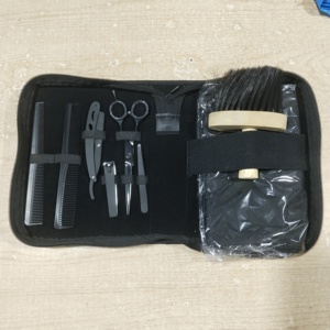 Kit de barbier personnel avec ensemble de ciseaux noirs - Product Image 1