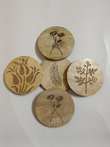 Posavasos de madera de mármol redondos de estilo europeo personalizados Boda y compromiso personalizados grabados - Product Image 3
