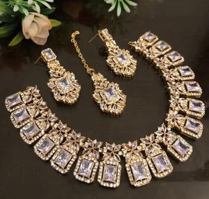 Ensemble de broderie en pierre de couleur dorée traditionnelle pour dames collier de mariée Double couche en acier inoxydable fabriqué pour les fêtes de mariage - Product Image 2