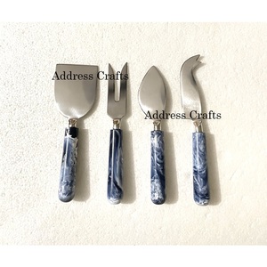 Juego de Cuchillos para Queso de Acero Inoxidable de la Mejor Calidad con Mango de Resina, Material Seguro para Alimentos, Tenedor y Cuchillo de Pico - Product Image 1