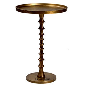 Mesa Auxiliar Decorativa de Aluminio Vintage de Primera Calidad, con Tres Patas, Acabado Blanco Antiguo, Diseño Elegante - Product Image 3