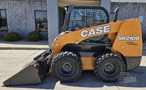 Equipo de Trabajo Pesado para Minicargadora SR210B con Motor Kubota, Alta Eficiencia y Rendimiento Confiable para Contratistas - Product Image 6