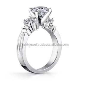 925 Starling Silver Solitaire Anillo de compromiso de diamantes de moissanita de corte redondo para pareja a precio de mercado confiable - Product Image 2