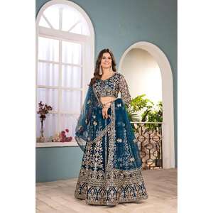 Lehenga Choli tradicional de calidad superior con trabajo de secuencia de bordado Color atractivo para funciones nupciales y eventos especiales - Product Image 3