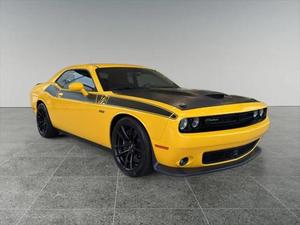 ดีลสุดคุ้มสำหรับ Dodge Challenger T A วิ่ง 1,700 ไมล์ เกียร์ธรรมดา 6 สปีด เครื่องยนต์ Hemi V8 สีเทา Destroyer ไม่ได้ดัดแปลง - Product Image 3