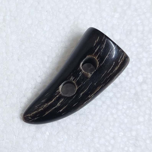 Botón de palanca de cuerno de búfalo hecho a mano Natural, 50mm, 2 agujeros, punta completa rústica para abrigo de lona, chaqueta, cárdigan, capa, uso artesanal de costura - Product Image 6