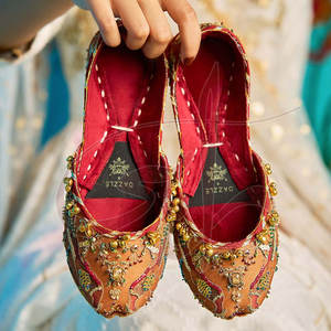 Chaussures Khussa pour femmes, en velours antidérapant, matériau durable, faible MOQ, marque privée, best-seller, fabrication professionnelle, dernier design - Product Image 4