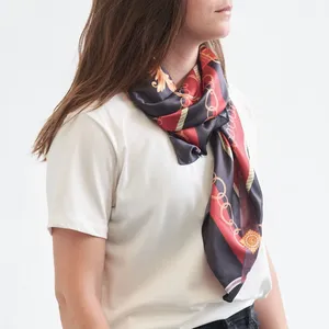 Victoria Textiles y Artesanías Sostenibles, Bufanda Reciclada para Merchandising - Product Image 1