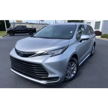 Nearly New Used Toyota Sienna SE, Accident-Free & Warranty Assurance/Used Toyota Sienna for sale