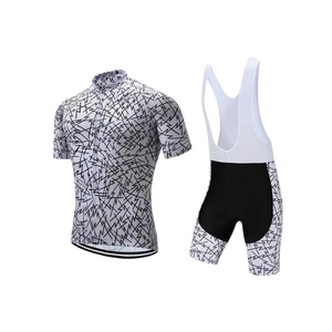 Conjunto de Jersey de Ciclismo para Hombre, Diseño Moderno y Atractivo, Transpirable, Uniformes de Ciclismo Personalizables y Culottes, Conjunto de Ropa de Ciclismo Sostenible - Product Image 6