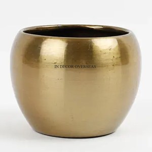 Maceta de forma redonda chapada en oro de alta calidad de Metal de calidad Superior con soporte de diseñador para decoración de hogar y oficina - Product Image 4