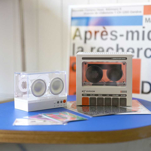 Altavoz Pequeño OVROOM Mini con Luz Ambiental LED de 5 Colores, Sonido Potente de 6W, 250g, Inalámbrico Portátil, hasta 10 Horas de Reproducción - Product Image 4