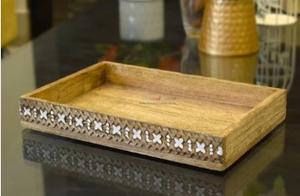 Plateaux de service en bois magnifiquement conçus avec une surface lisse et une base robuste pour un service fiable et élégant - Product Image 5