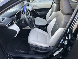 Toyota Corolla Cross XLE 2023 d'occasion en excellent état - Product Image 4