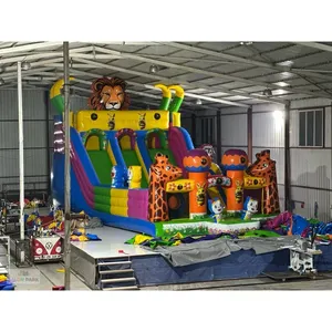 Aire de jeux gonflable extérieure sur le thème de la girafe, château gonflable commercial avec double toboggan, équipement d'amusement en PVC - Product Image 2