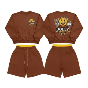 Conjunto de sudadera y pantalones cortos de tela GSM de lujo para mujer, color marrón, con logotipo bordado y estampado personalizado. Conjunto de sudadera y pantalones cortos para mujer. - Product Image 4