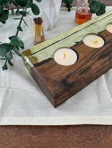 Porte-bougie décoratif en résine artisanale et bois naturel pour la décoration intérieure - Product Image 3