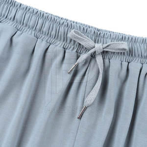 Ensemble de vêtements décontractés personnalisés de haute qualité pour hommes haut à manches courtes et short en couleurs contrastées techniques imprimées d'hiver - Product Image 4