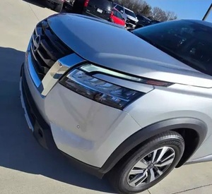 Nissan Pathfinder V6 4.0L AWD 2024 - Product Image 1