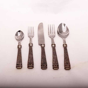 Ensemble de couverts à poignée en forme de brindille épaisse plaquée argent et or Fournisseurs indiens de vente en gros de couverts uniques tendance de bonne qualité - Product Image 2