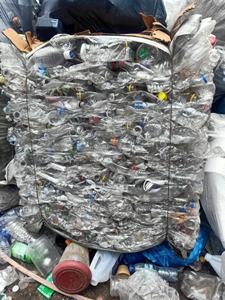 Botellas de Plástico y Hojuelas de PET Recicladas a Precio Económico, Disponibles en Grandes Cantidades con Empaque Personalizado - Product Image 2