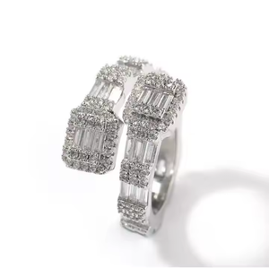 Anillo de Diamante Moissanite Chapado en Oro para Hombre, Estilo Clásico para Cualquier Regalo de Boda - Product Image 2