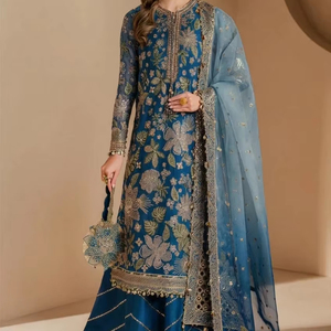Lehenga Choli Anarkali lourdement orné pour femmes, broderie à la main de luxe, sequins, travail de pierres, style de mariée, tenue de soirée - Product Image 1